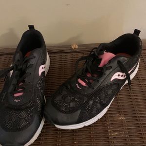 Girls Saucony sneakers